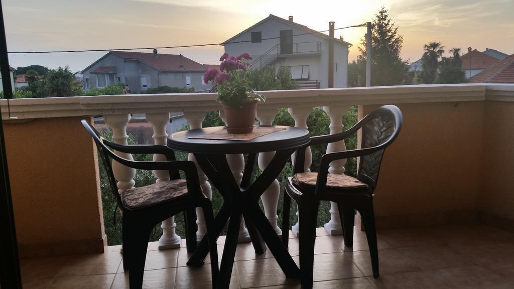 Apartments Dano Sukošan Quarto foto